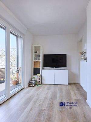 Wohn- Esszimmer mit offener Küche