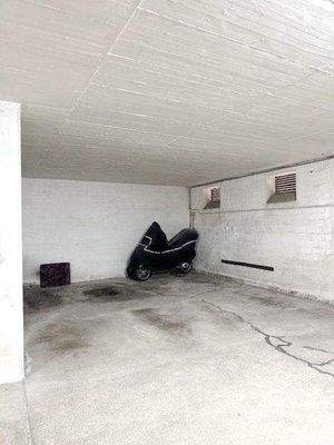 Tiefgaragenstellplatz