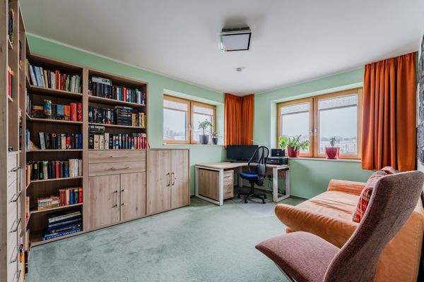 Rooms on the upper floor