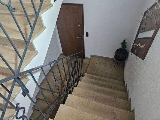 Treppenhaus MFH Wohnungen 