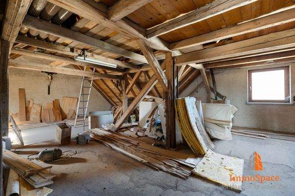 Ausbaufähiger Dachbodenbereich
