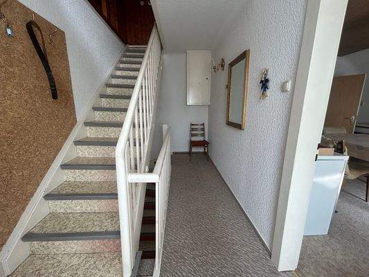Treppenhaus - Flur OG