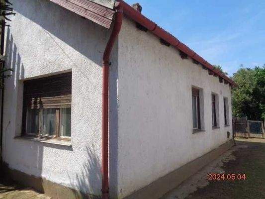 Seite des Hauses rechts