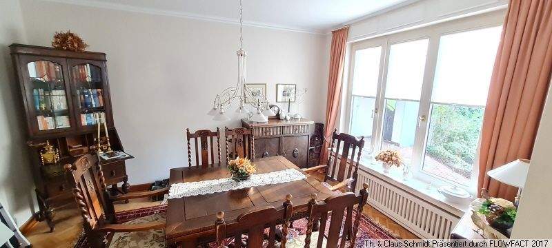 Das angrenzende Esszimmer