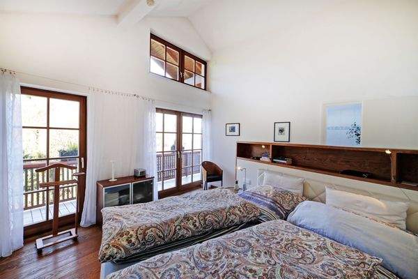 Schlafzimmer mit Balkon DG