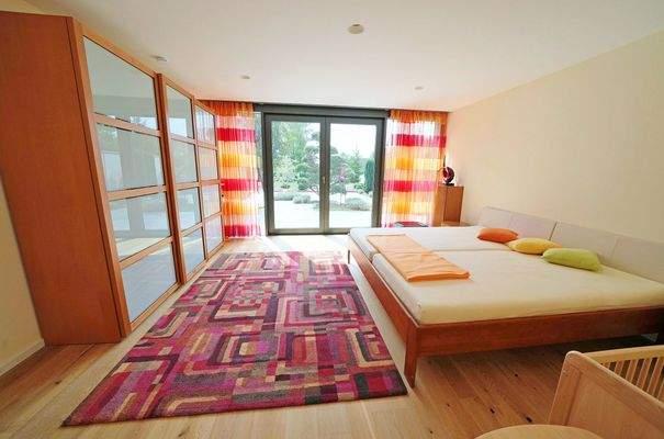 Großzügiger Gäste- oder Kinderbereich...