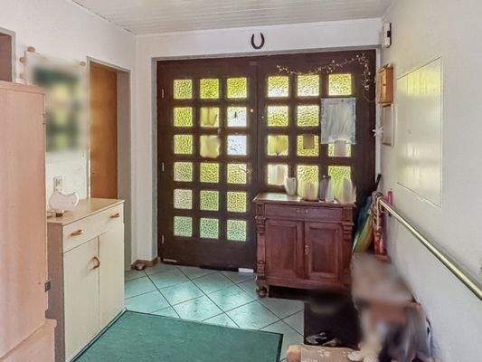 Eingang und Treppenhaus_1