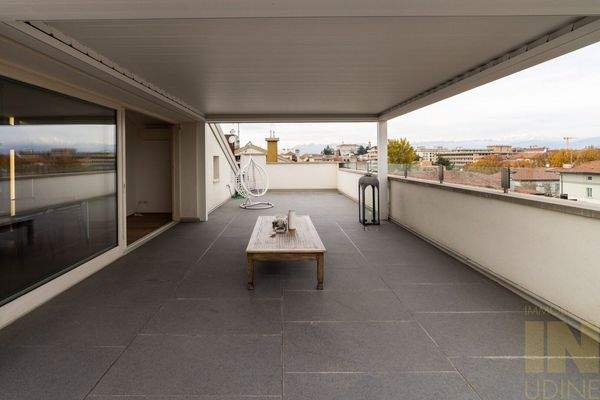 Luxuswohnung in Udine über 2 Etagen mit Panoramablick