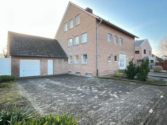 Titelbild Exposé 2.jpg