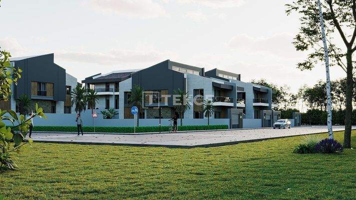 Houses in Complex Close to Forest in Antalya Duzlercami