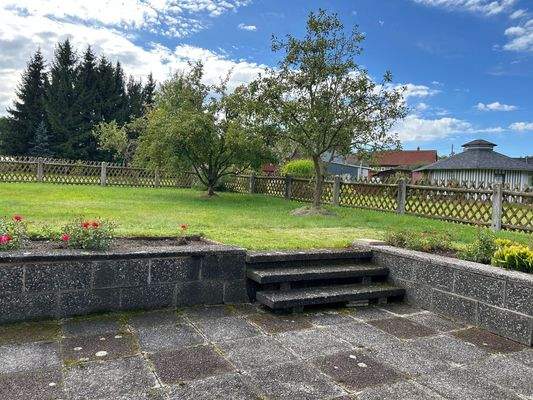 Terrasse und Hauseingang