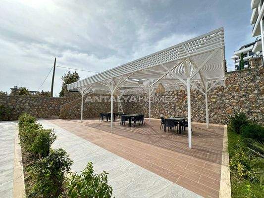 Investment Real Estate in an Elevated Position of Alanya Oba