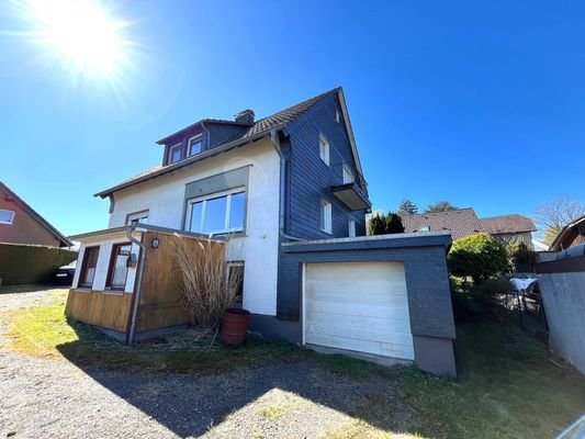 Seitenansicht/Garage