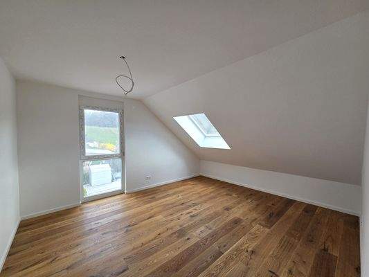 Lichtdurchflutetes Kinderzimmer