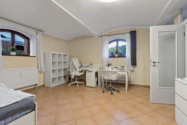 Wohn- und Schlafzimmer