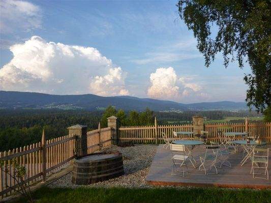 Terrasse mit Rundumblick