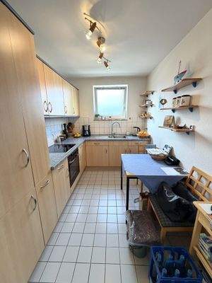 Küche mit praktischer Ausstattung