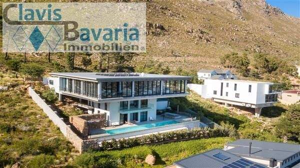 spektakuläre Villa mit Luxus-Wohnung im OG und zwei Gästewohnungen darunter