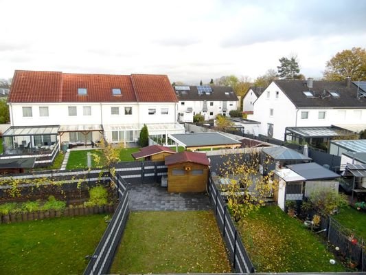 Blick von oben in den Garten