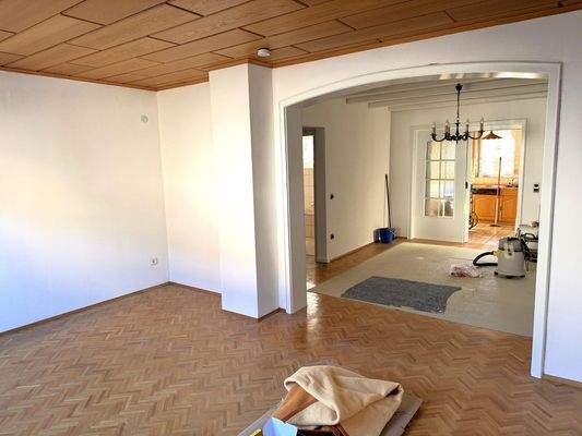 Wohnzimmer offen zum Esszimmer