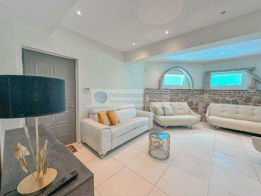 de9f13f2937e40cf859ac3372780917d-original