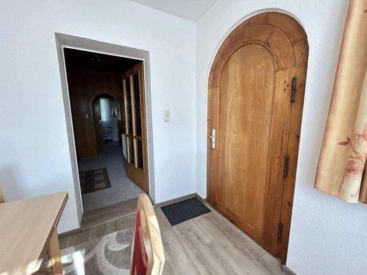 EG - Eingang mit Blick in den Flur