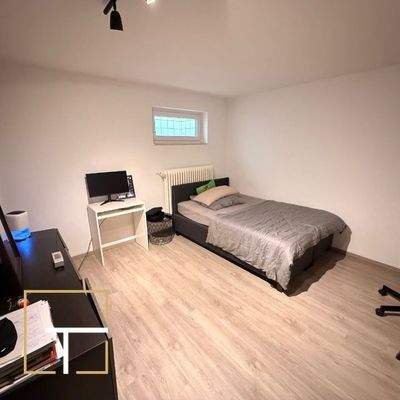 Modernes Schlafzimmer.jpg