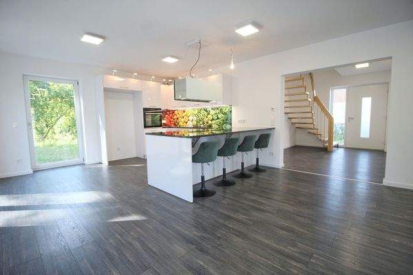 Küche mit Eingangsbereich