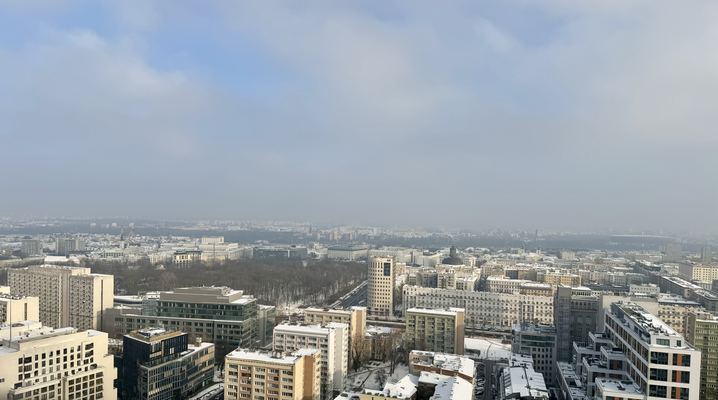 Cosmopolitan Twarda 2/4 in Warschau