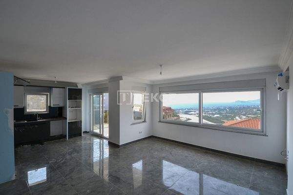 Sea-View Duplex Apartment in Alanya Kargıcak