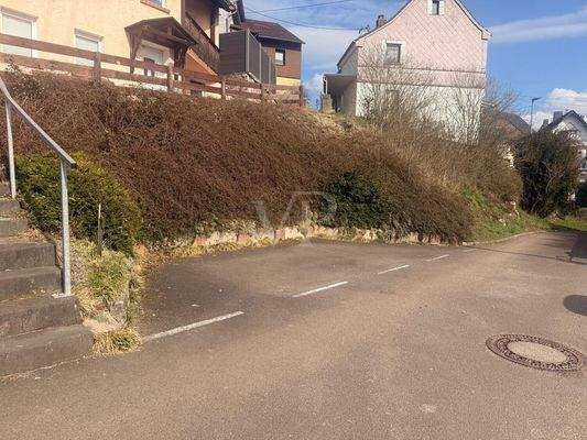 Treppen & Miet-Parkplatz