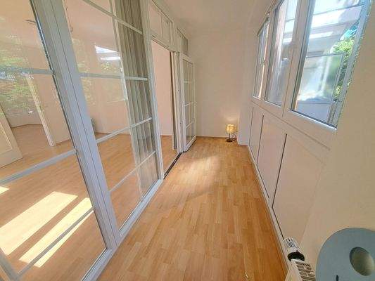 Extra Zimmer Büronische