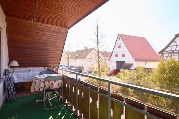 Blick zum Balkon