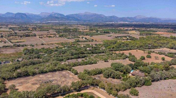 Finca-rústica-mit-Touristen-Lizenz-bei-Sencelles 