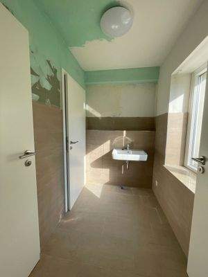 neues WC, Eingangsbereich