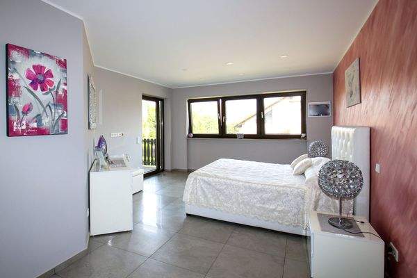 Neuhofen-Fröbelstr. - 20