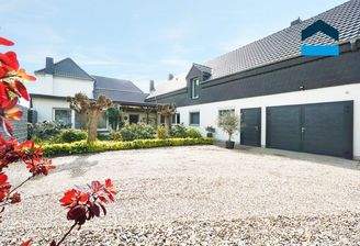 Kamp-Lintfort: Großes Anwesen