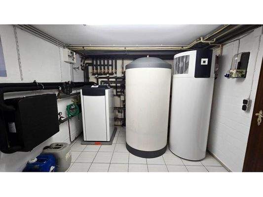 Wasser- und Luftwärmepumpe