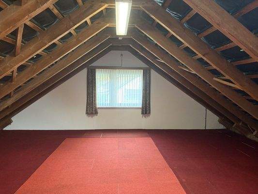 Abstellfläche im DG