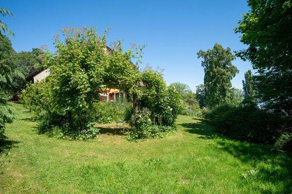 Liebevoll angelegter Garten