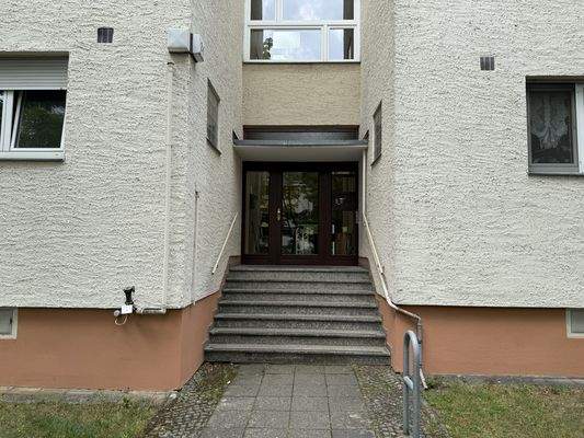 Blick zum Hauseingang