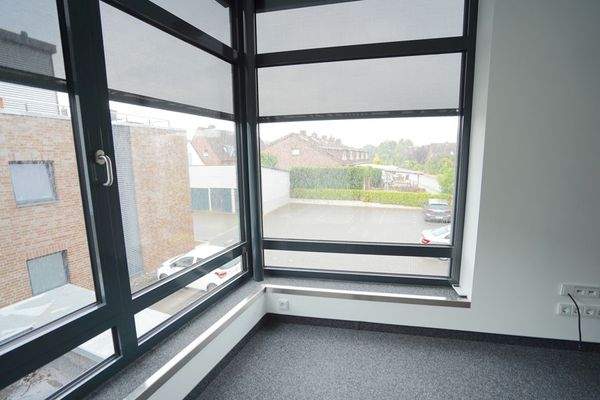 elektrisch betriebender Sonnenschutz