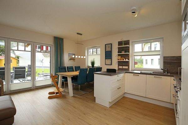 Essbereich und offene Küche