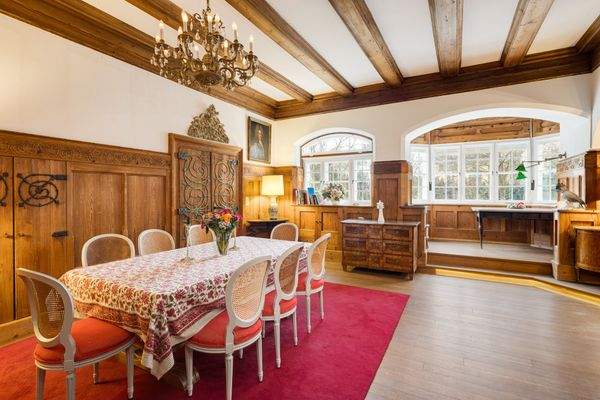 Wohnzimmer und Esszimmer 