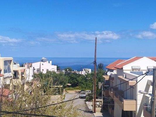 Kreta, Atsipopoulo: Geräumige 2-stöckige Villa in einem ruhigen Dorf in der Nähe des Meeres zu verkaufen