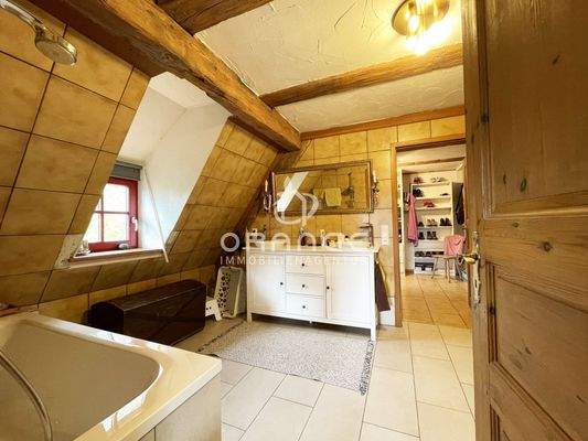 Blick vom Master - Bedroom ins Elternbad...