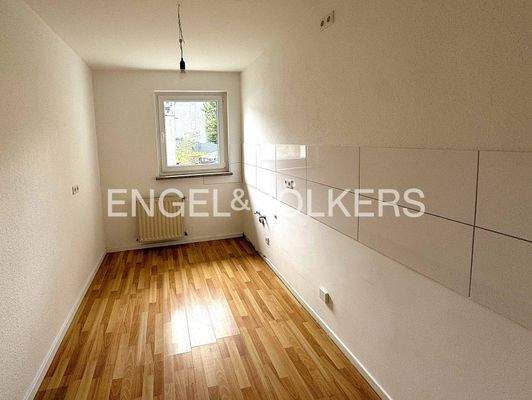 Küche mit Fliesenspiegel