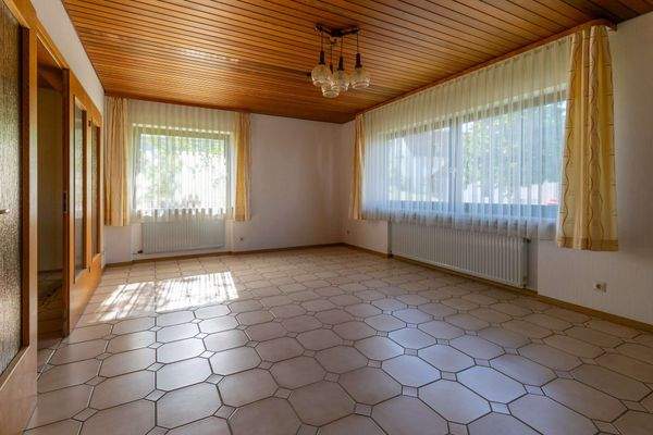 Rechtes Haus: Wohnzimmer