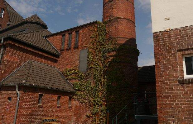 Pausen-Ecke vor dem Eingang