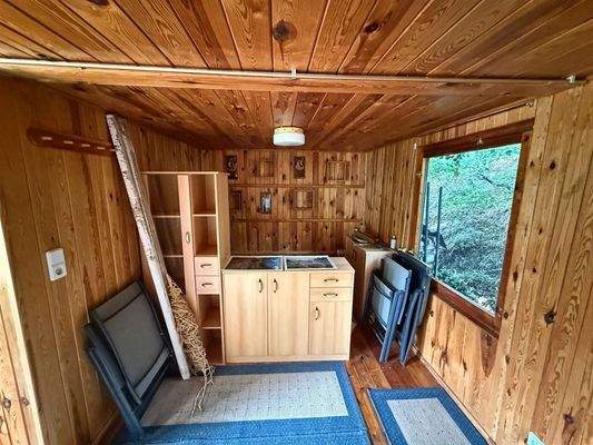 Bungalow Wohnzimmer-Schlafbereich